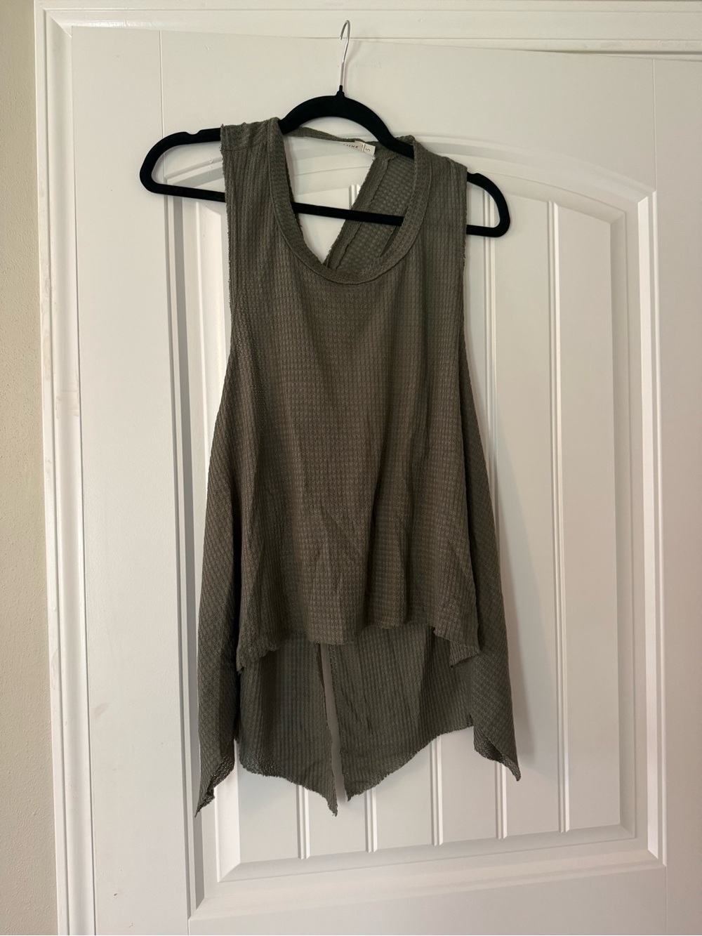saltwater LUXE Olive Waffle-Knit Sleeveless High-Low Tank